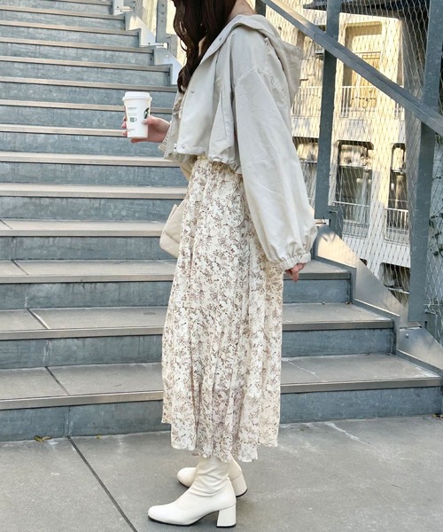 INGNI（イング）の「クロップド丈マウンテンパーカー／A（マウンテンパーカー・レディース・アイボリー/ブラック・M）」の6枚目の写真