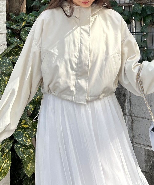 INGNI（イング）の「クロップド丈マウンテンパーカー／A（マウンテンパーカー・レディース・アイボリー/ブラック・M）」の15枚目の写真