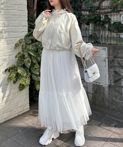 INGNI（イング）の「クロップド丈マウンテンパーカー／A（マウンテンパーカー・レディース・アイボリー/ブラック・M）」の18枚目の写真