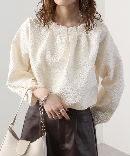 Quelle Chance(ケルシャンス)の「Quelle chance パールタックBL(シャツ/ブラウス・レディース・ブラック/カーキ/アイボリー・M)」の5枚目の写真