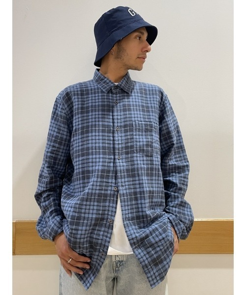 GAP（ギャップ）の「スタンダードフィット リネン混シャツ（シャツ/ブラウス・メンズ・ブルー系その他/ブルー/ネイビー/ブラック/ホワイト/ベージュ/カーキ/ライトベージュ/ブルー系その他2/ブラック系その他・XL/L/M/S/XS）」の8枚目の写真