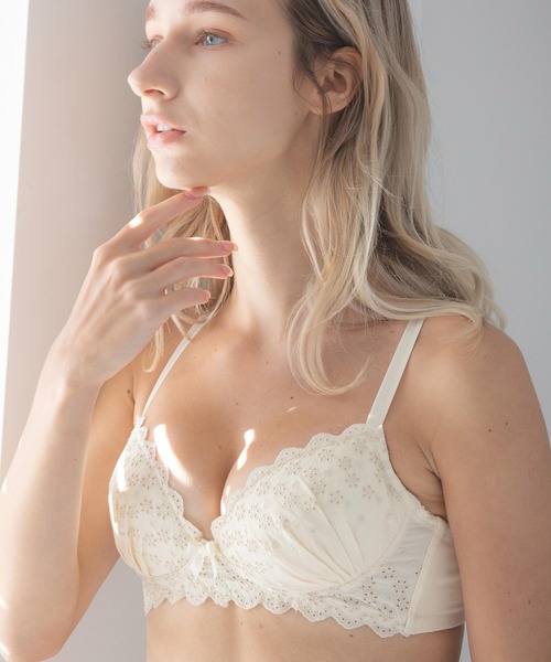 ノンワイヤーのコットンレースのブラ＆ショーツSET素肌を優しく包む