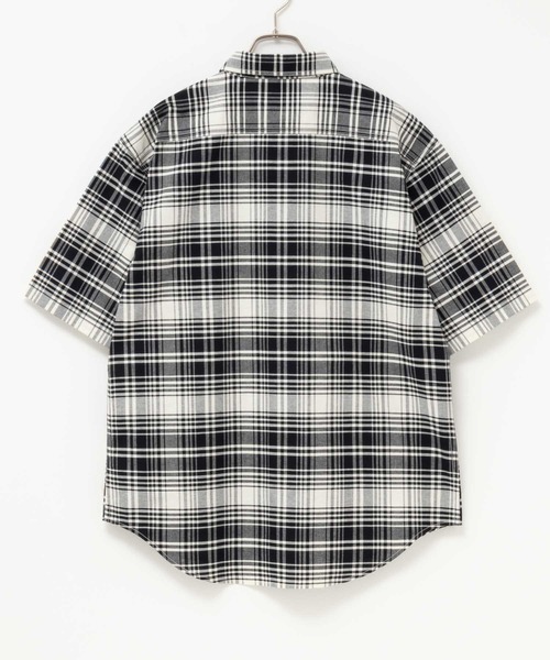 Dickies（ディッキーズ）の「Dickies short sleeve work shirt ディッキーズショートスリーブワークシャツ（シャツ/ブラウス・メンズ・ホワイト/グレー/ネイビー/ホワイト系その他/グレー系その他/ホワイト×ブラック/ブラック×レッド・S/M/L/XL/XXL）」の17枚目の写真