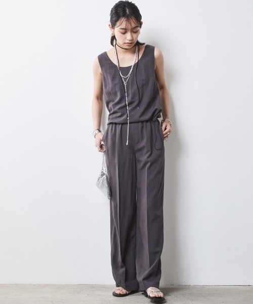CHIC STYLE（シックスタイル）の「レーヨン麻リラックスワイドパンツ ＜大きいサイズ有＞シックスタイル　（その他パンツ・レディース・チャコール/レッド/グリーン/オフホワイト/ブルー・M/L/LL/3L/4L/5L）」の7枚目の写真
