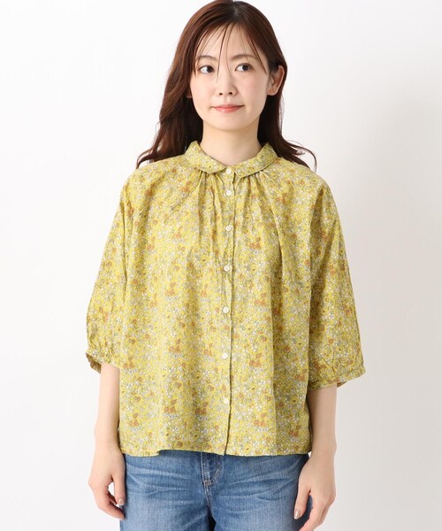one'sterrace(ワンズテラス)の「綿ローンリップル 花柄ブラウス(シャツ/ブラウス・レディース・アイボリー系8/ネイビー系5/イエロー系8・02)」の4枚目の写真