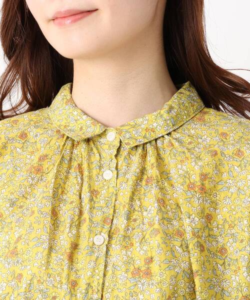one'sterrace(ワンズテラス)の「綿ローンリップル 花柄ブラウス(シャツ/ブラウス・レディース・アイボリー系8/ネイビー系5/イエロー系8・02)」の7枚目の写真
