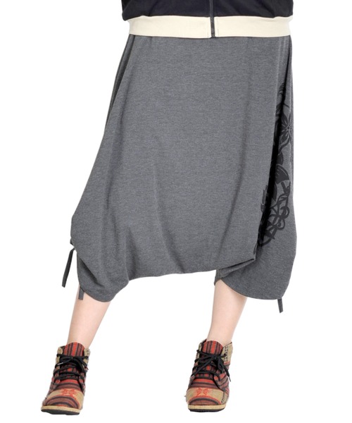 MARAI(マーライ)の「【MARAI】サイドくしゅくしゅロータスサルエルパンツ(その他パンツ・レディース・ブラック/パープル/グレー/ブラウン・FREE)」の11枚目の写真