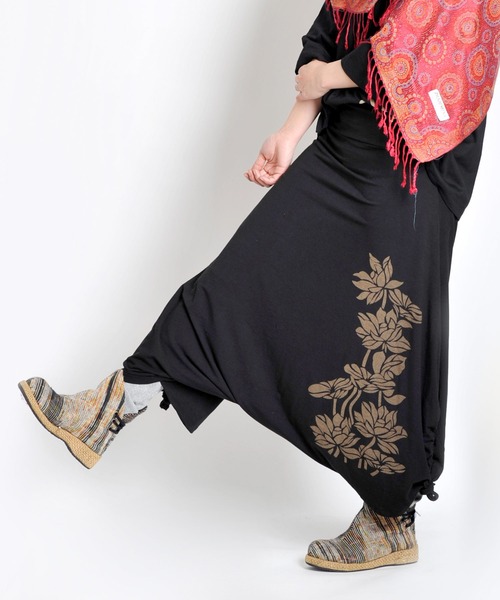MARAI(マーライ)の「【MARAI】サイドくしゅくしゅロータスサルエルパンツ(その他パンツ・レディース・ブラック/パープル/グレー/ブラウン・FREE)」の8枚目の写真
