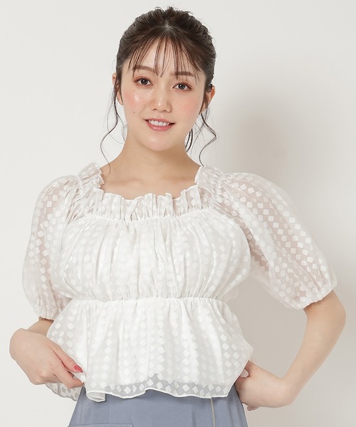 REDYAZEL(レディアゼル)の「シアーギャザートップス(シャツ/ブラウス・レディース・ブラック/ピンク/オフホワイト・FREE)」の4枚目の写真