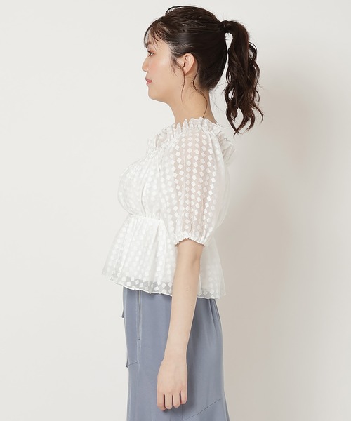 REDYAZEL(レディアゼル)の「シアーギャザートップス(シャツ/ブラウス・レディース・ブラック/ピンク/オフホワイト・FREE)」の5枚目の写真