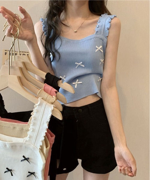 kirakiraShop(キラキラショップ)の「ショルダー フリル リボン ニット キャミソール(タンクトップ・レディース・ベージュ/ピンク/ホワイト/ブラック/ブルー・FREE)」の9枚目の写真