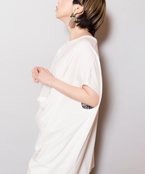 OSMOSIS（オズモーシス）の「シフォン切替ドレーププルオーバー（Tシャツ/カットソー・レディース・ホワイト/ブラック/グレー・ONE SIZE）」の22枚目の写真