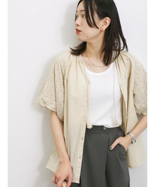 Samansa Mos2 blue（サマンサモスモスブルー）の「【Made in India】袖シフリーブラウス（シャツ/ブラウス・レディース・ブラック/ライトベージュ/オフホワイト・F）」の3枚目の写真