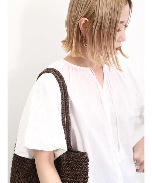 Samansa Mos2 blue（サマンサモスモスブルー）の「【Made in India】袖シフリーブラウス（シャツ/ブラウス・レディース・ブラック/ライトベージュ/オフホワイト・F）」の5枚目の写真