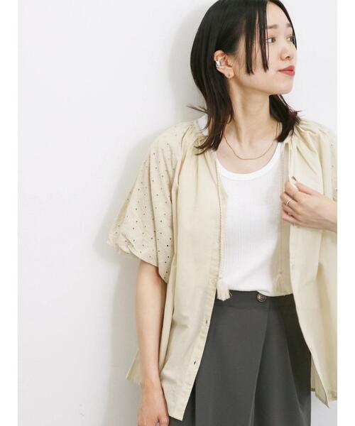 Samansa Mos2 blue（サマンサモスモスブルー）の「【Made in India】袖シフリーブラウス（シャツ/ブラウス・レディース・ブラック/ライトベージュ/オフホワイト・F）」の13枚目の写真