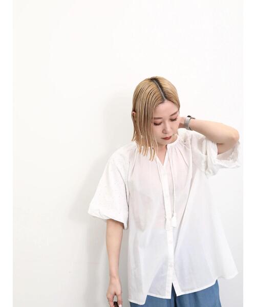 Samansa Mos2 blue（サマンサモスモスブルー）の「【Made in India】袖シフリーブラウス（シャツ/ブラウス・レディース・ブラック/ライトベージュ/オフホワイト・F）」の19枚目の写真