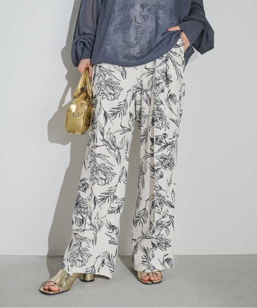 Shelly island（シェリーアイランド）の「花柄タックパンツ（その他パンツ・レディース・ブラック/ホワイト・M）」の10枚目の写真