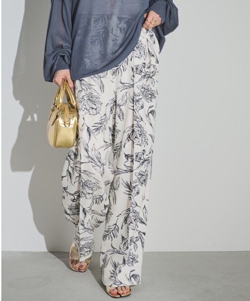 Shelly island（シェリーアイランド）の「花柄タックパンツ（その他パンツ・レディース・ブラック/ホワイト・M）」の9枚目の写真