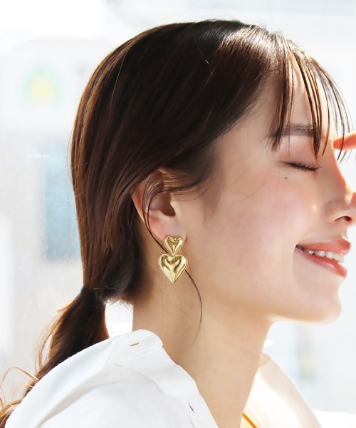 abaskdesign(アバスクデザイン)の「金属アレルギー対応 ダブルハートステンレスピアス(ピアス(両耳用)・レディース・マルチ/シルバー系その他/ブラック系その他/ホワイト/ゴールド/シルバー/グリーン・FREE)」の7枚目の写真