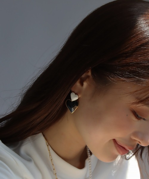 abaskdesign(アバスクデザイン)の「金属アレルギー対応 ダブルハートステンレスピアス(ピアス(両耳用)・レディース・マルチ/シルバー系その他/ブラック系その他/ホワイト/ゴールド/シルバー/グリーン・FREE)」の20枚目の写真