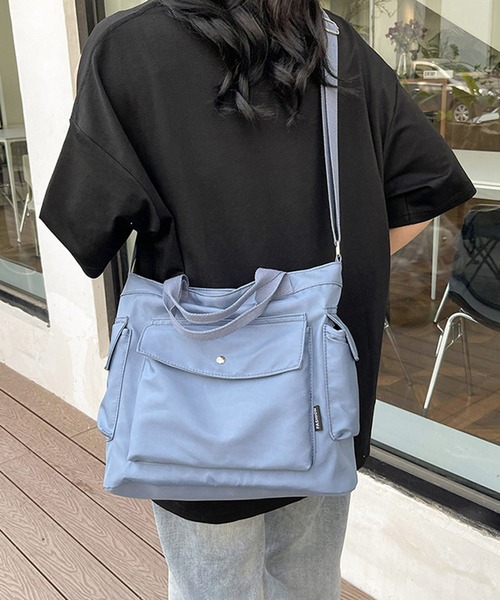 STYLEBLOCK(スタイルブロック)の「ビッグポケット付き2WAYショルダーバッグ(ショルダーバッグ・レディース・ブルー/ホワイト/カーキ/ブラック・FREE)」の4枚目の写真