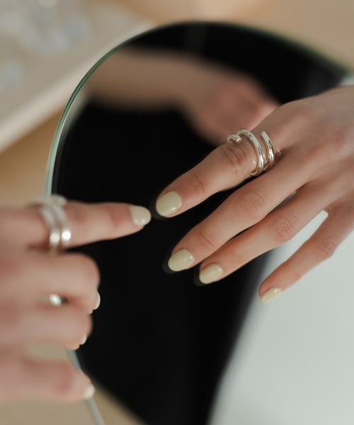 ISOLATION（アイソレーション）の「【ISOLATION / アイソレーション】Silver925 Spring Ring / シルバー925 スプリングリング（リング・レディース・ゴールド・#13/#11）」の5枚目の写真