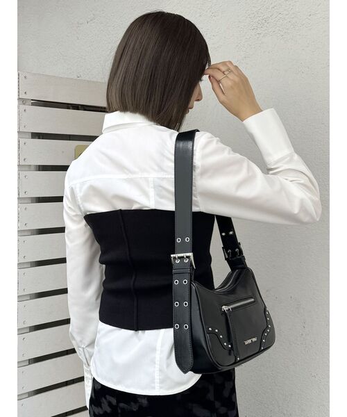 MURUA（ムルーア）の「フロントホックニットビスチェ（ニット/セーター・レディース・ブラック/アイボリー/グレー・FREE）」の21枚目の写真