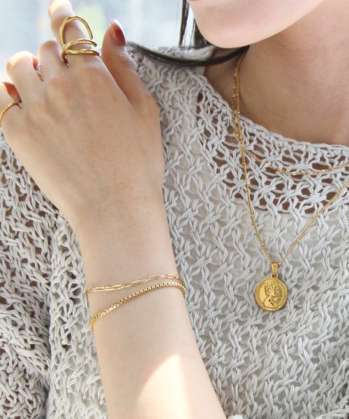 abaskdesign（アバスクデザイン）の「金属アレルギー対応 選べる5タイプ 華奢チェーンステンレスブレスレット（ブレスレット・レディース・ゴールド系その他3/ゴールド系その他2/シルバー/シルバー系その他4/シルバー系その他3/シルバー系その他2/ゴールド系その他/シルバー系その他/ゴールド/ゴールド系その他4・D/C/A/E/B）」の6枚目の写真