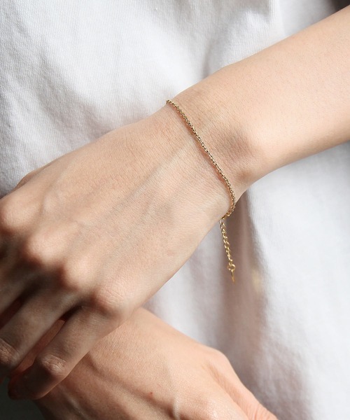 abaskdesign（アバスクデザイン）の「金属アレルギー対応 選べる5タイプ 華奢チェーンステンレスブレスレット（ブレスレット・レディース・ゴールド系その他3/ゴールド系その他2/シルバー/シルバー系その他4/シルバー系その他3/シルバー系その他2/ゴールド系その他/シルバー系その他/ゴールド/ゴールド系その他4・D/C/A/E/B）」の22枚目の写真