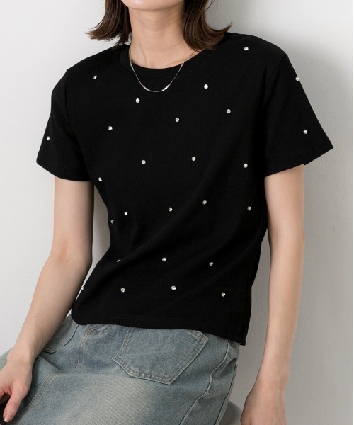 ad thie(アドティエ)の「ビジュー付き ピグメントTシャツ(Tシャツ/カットソー・レディース・ブラウン/ピンク/グレー/オフホワイト/ブラック・FREE)」の3枚目の写真