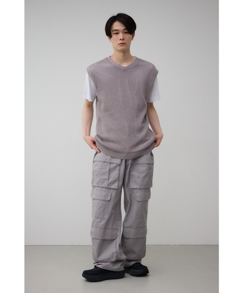 AZUL by moussy（アズールバイマウジー）の「透かし編みニットベスト（ベスト・メンズ・グレー/ブラック・FREE）」の15枚目の写真