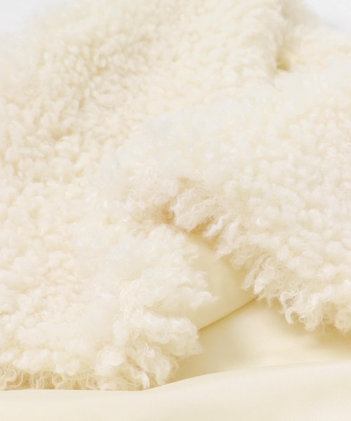 【新品】アーバンリサーチ　ショートファーベスト　オフホワイト　白 URBAN RESEARCH（アーバンリサーチ）の「ショートファーベスト（ベスト