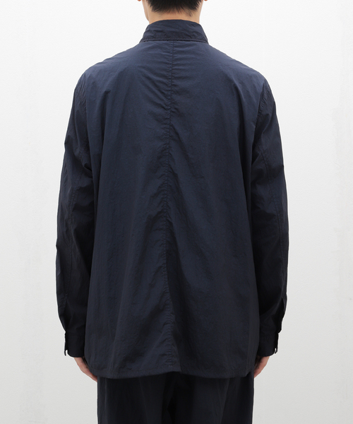 ATON（エイトン）の「ATON (エイトン) HANDE DYED NYLON SHIRT JACKET BLAGCW0204（シャツ/ブラウス・メンズ・ブラック/ネイビー・4/6）」の19枚目の写真