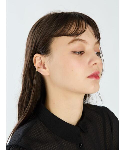 To b. by agnes b.（トゥービーバイアニエスベー）の「ハート イヤーカフ（イヤリング・レディース・ゴールド・FREE）」の3枚目の写真