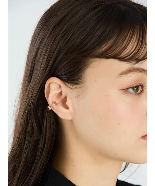 To b. by agnes b.（トゥービーバイアニエスベー）の「ハート イヤーカフ（イヤリング・レディース・ゴールド・FREE）」の2枚目の写真