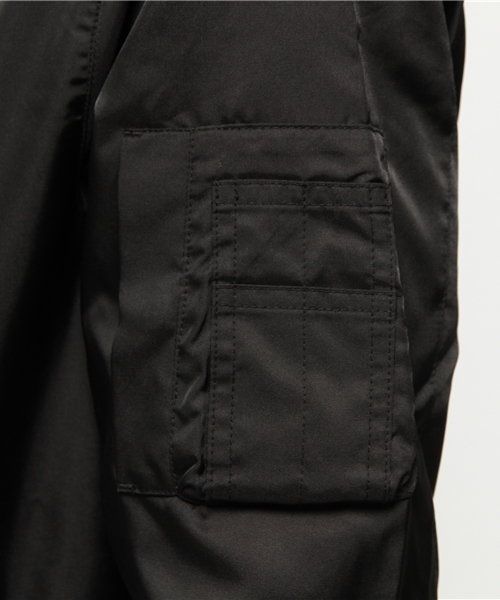 VENCEEXCHANGE（ヴァンスエクスチェンジ）の「エステルツイルMA-1       （MA-1・メンズ・ダークグリーン/ブラック・MEDIUM/LARGE）」の8枚目の写真