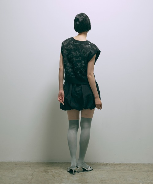 EN NEUME(エンノイム)の「Sequin Jacquard Knit Vest(ベスト・レディース・ブラック/杢グレー・FREE)」の5枚目の写真