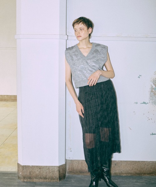 EN NEUME(エンノイム)の「Sequin Jacquard Knit Vest(ベスト・レディース・ブラック/杢グレー・FREE)」の11枚目の写真