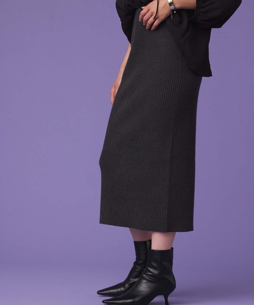 Edit Sheen（エディットシーン）の「リブニットスリットスカート（スカート・レディース・ブラウン/ダークグレー/ブラック/アイボリー・M）」の4枚目の写真