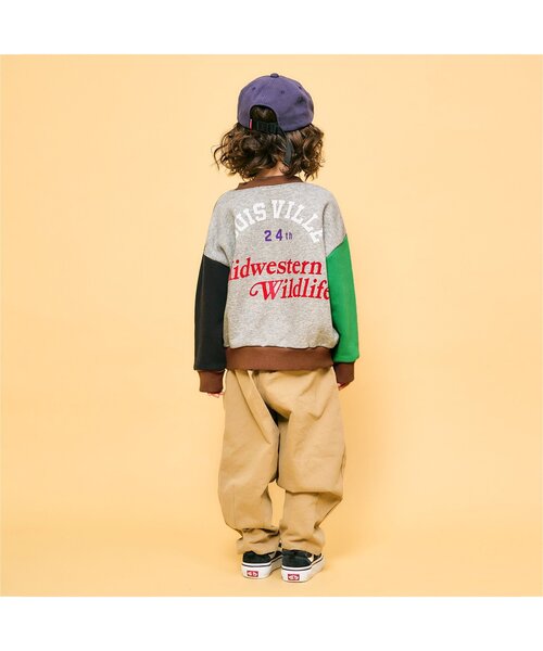 F.O.KIDS(エフオーキッズ)の「カラバリグラフィックトレーナー(スウェット・キッズ・ブラック/レインボー/レッド/キナリ/オレンジ/イエロー/ブルー/グレー/ブラウン/グリーン・140/150/110/120/130/80/90/100)」の15枚目の写真