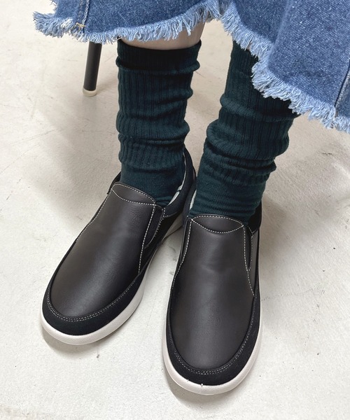 LUGG NAGG(ラグナグ)の「【risata】【軽量】バイカラー異素材スリッポン(スニーカー・レディース・ブラック/グレー/キャメル/ワインレッド・23.0cm/23.5cm/24.0cm/24.5cm/22.5cm)」の9枚目の写真