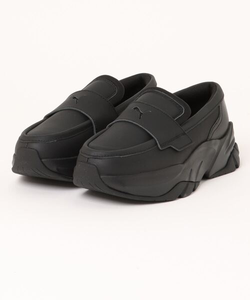 PUMA(プーマ)の「LOAFYR WNS 397730-01(ローファー・レディース・ブラック・23.0cm/23.5cm/24.0cm/24.5cm/25.0cm/25.5cm/26.0cm/26.5cm/27.0cm/27.5cm/22.5cm)」の2枚目の写真