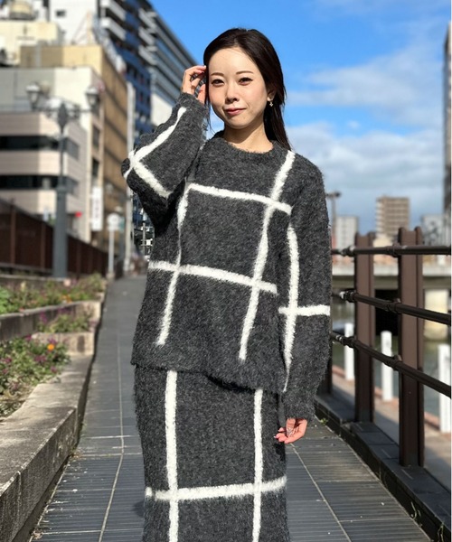 Per sist ence(パーシエンス)の「5Gシャギーチェックプルオーバー(ニット/セーター・レディース・アイボリー/グレー/チャコールグレー・FREE)」の7枚目の写真