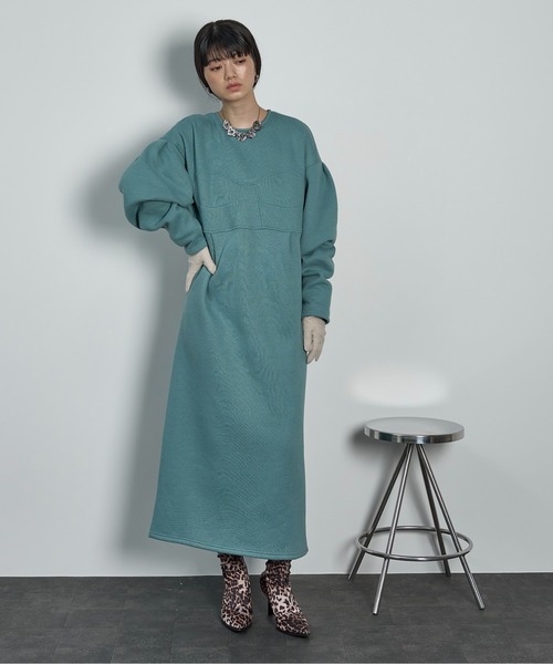 THE YOn(ザヨン)の「コルセットデザインスウェットワンピース(ワンピース・レディース・ターコイズブルー/チャコールグレー/アイボリー・FREE)」の2枚目の写真