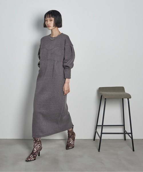 THE YOn(ザヨン)の「コルセットデザインスウェットワンピース(ワンピース・レディース・ターコイズブルー/チャコールグレー/アイボリー・FREE)」の3枚目の写真