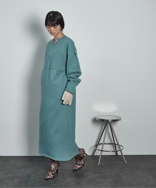 THE YOn(ザヨン)の「コルセットデザインスウェットワンピース(ワンピース・レディース・ターコイズブルー/チャコールグレー/アイボリー・FREE)」の22枚目の写真