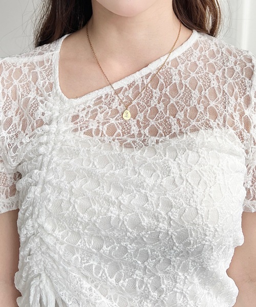 moment+（モーメントプラス）の「アシンメトリードロスト半袖ストレッチレーストップス（Tシャツ/カットソー・レディース・ブラック/ナチュラル/オフホワイト・M/L）」の6枚目の写真