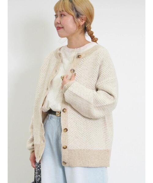 Samansa Mos2（サマンサ モスモス）の「[SOFT FEEL KNIT]前後着ヘリンボーン柄カーディガン（カーディガン/ボレロ・レディース・ベージュ/ブラック/グリーン/ブルー・F）」の3枚目の写真