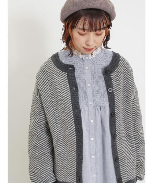 Samansa Mos2（サマンサ モスモス）の「[SOFT FEEL KNIT]前後着ヘリンボーン柄カーディガン（カーディガン/ボレロ・レディース・ベージュ/ブラック/グリーン/ブルー・F）」の19枚目の写真