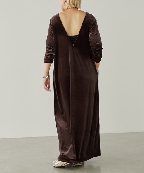 earthy(アーシー)の「ベロアマキシワンピース(ワンピース・レディース・ブラウン/グレー/ネイビー・SMALL/MEDIUM)」の18枚目の写真